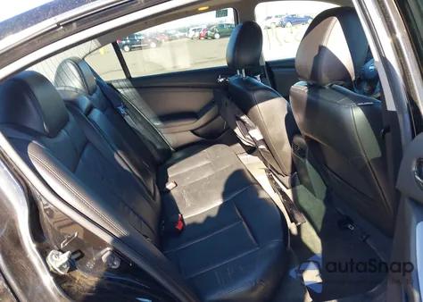 2011 Nissan Altima Hybrid z USA, uszkodzony, nr VIN 1N4CL2AP3BC101911